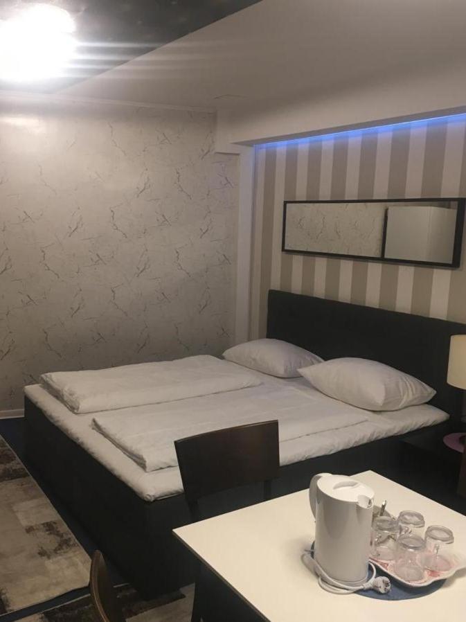 Hotel Koenigshof The Arthouse Colonia Esterno foto