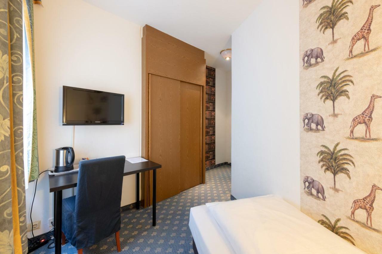 Hotel Koenigshof The Arthouse Colonia Esterno foto